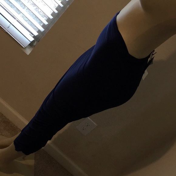 Ruched Asymmetrical Skirt Samantha Eng - Picture 2 of 6